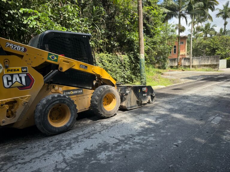 Avenida das Arapongas recebe obras de requalificação asfáltica