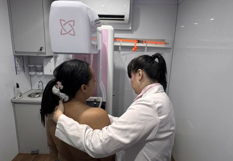 Governo de SC oferta 25 mil exames em um ano pelas Carretas da Saúde da Mulher