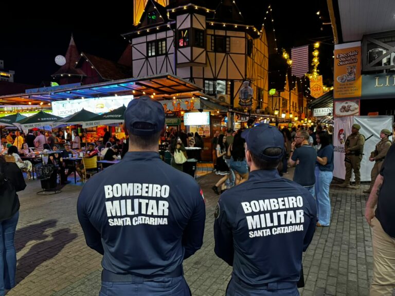 Festas de Outubro terão reforço na segurança com atuação do CBMSC